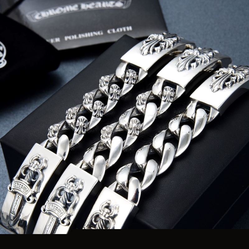 Ch**me He**ts bracelets